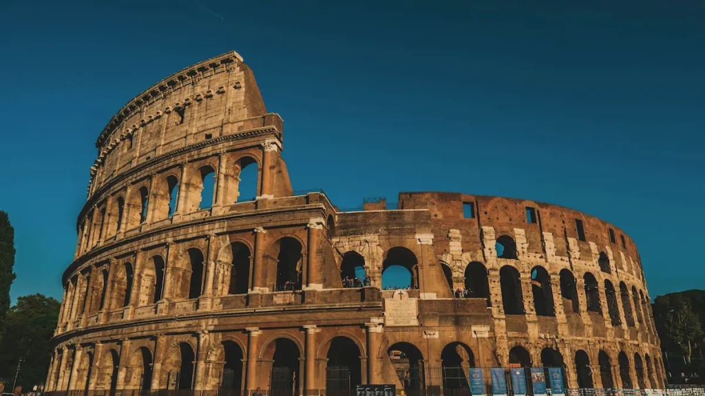 Visit Rome colosseum
